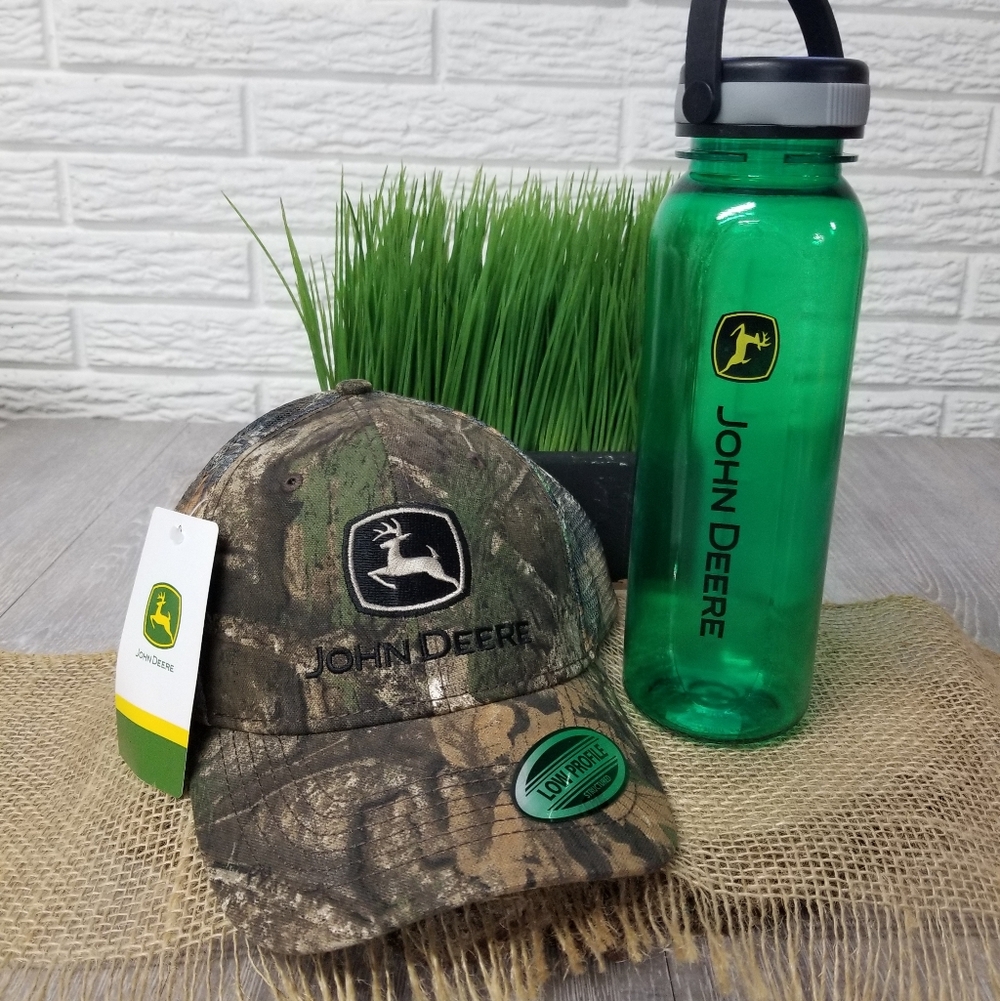 John Deere Camo Cap/Water Bottle Bundle